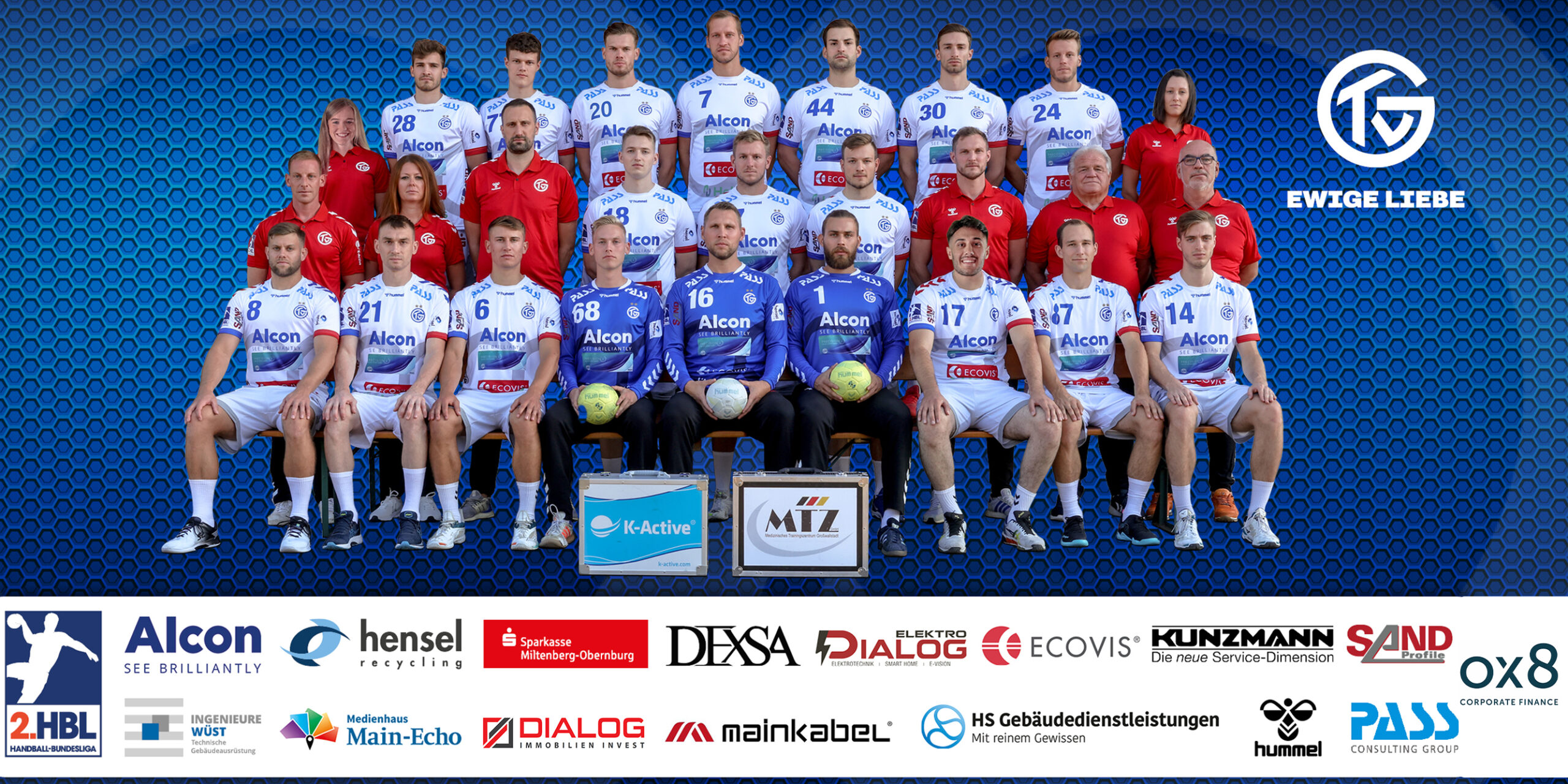 Doppelsporthalle im Gebäudekomplex des Sporthotels